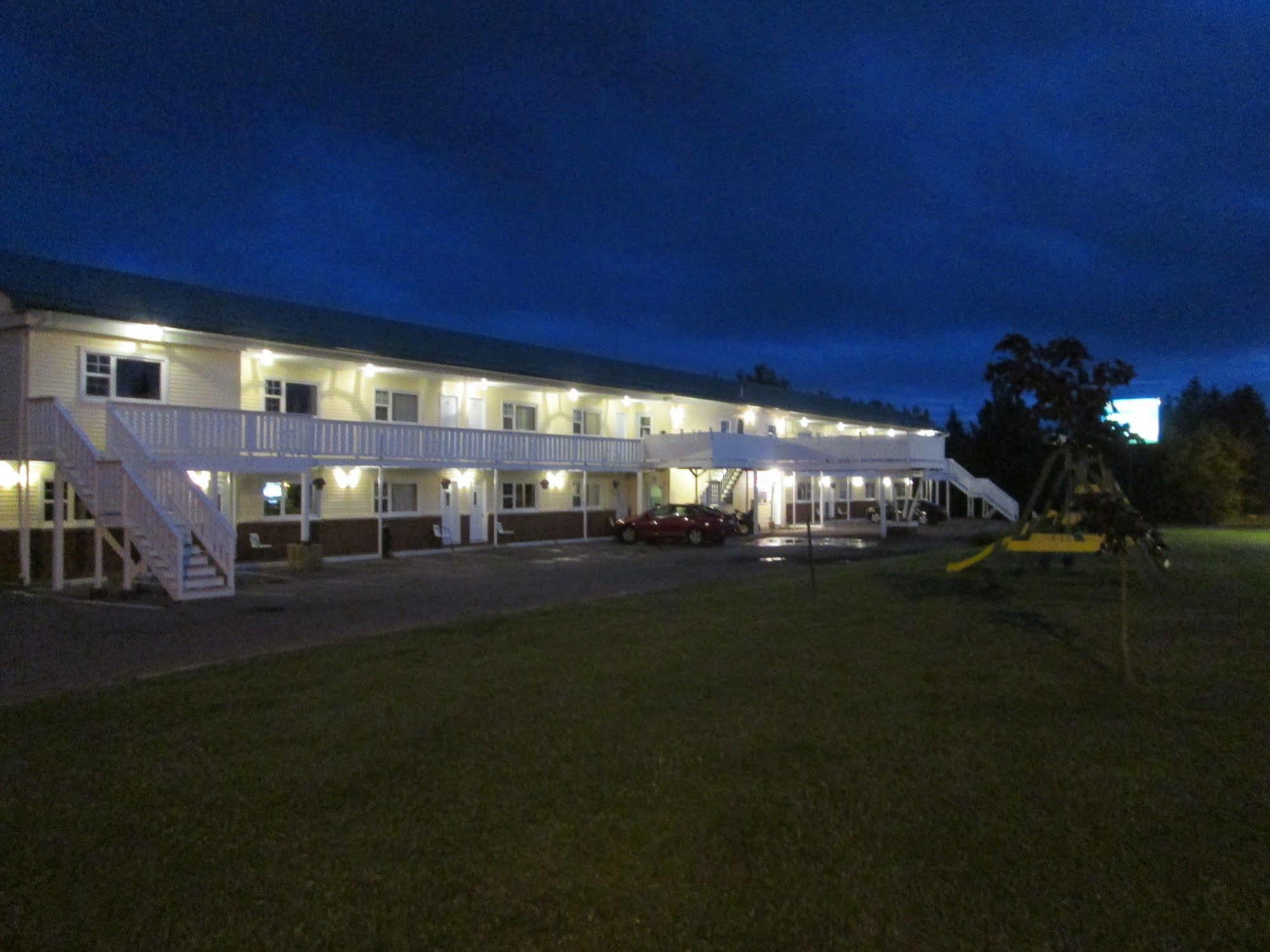 Scenic Motel Moncton Exterior photo
